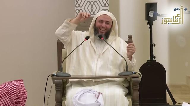 تفسير قوله تعالى :'' لقد زينا السماء الدنيا بمصابيح وجعلناها رجوما للشياطين''