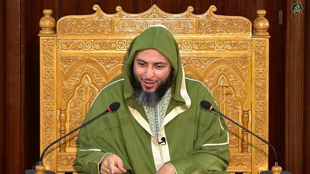 مـا لون الـكـفـن الـمُـسـتحـب للـمـيـت ؟  الشيخ سعيد الـكـملي