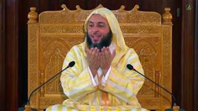 هل يجوز رفع اليدين أو الأصبعين  في الدعاء ؟ الشيخ سعيد الكملي