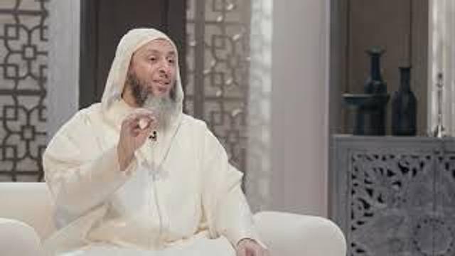 برنامج آية وحكاية | أمن يجيب المضطر إذا دعاه | الشيخ العفاسي والشيخ سعيد الكملي