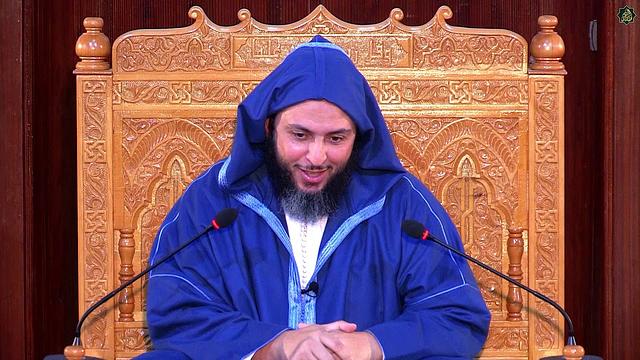 الشـيـخ يـرد عـلى مـن قـال أن الشـاعـر النـابغـة الـذبـيـاني كـان نـصرانـيـا