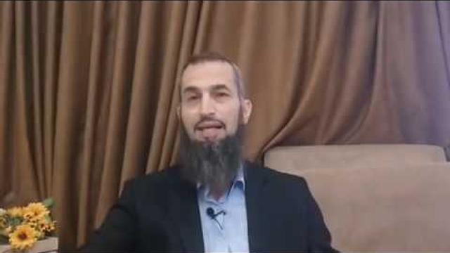 رحلة اليقين ملحق ١: ما ردك على من يشككون في حلقاتك عن "نظرية التطور"؟