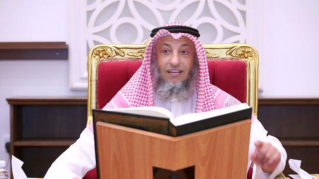 32-كلمة لقاء الجمعة تفسير سورة آل عمران آية ١٤٦-١٤٨ الشيخ د.عثمان الخميس