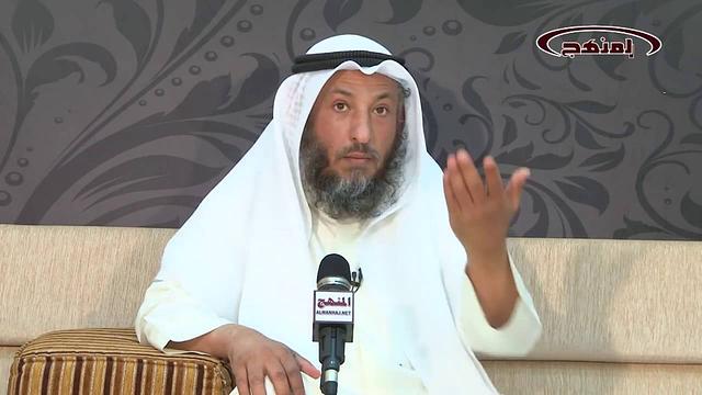 الشيخ عثمان الخميس السنة في السلام القيام أم الجلوس