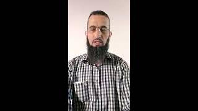 هل صخرة بيت المقدس معلقة؟